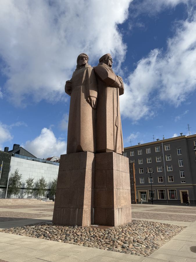 Latvian Riflemen Monument — Soviet Monumental Sculpture, Riga