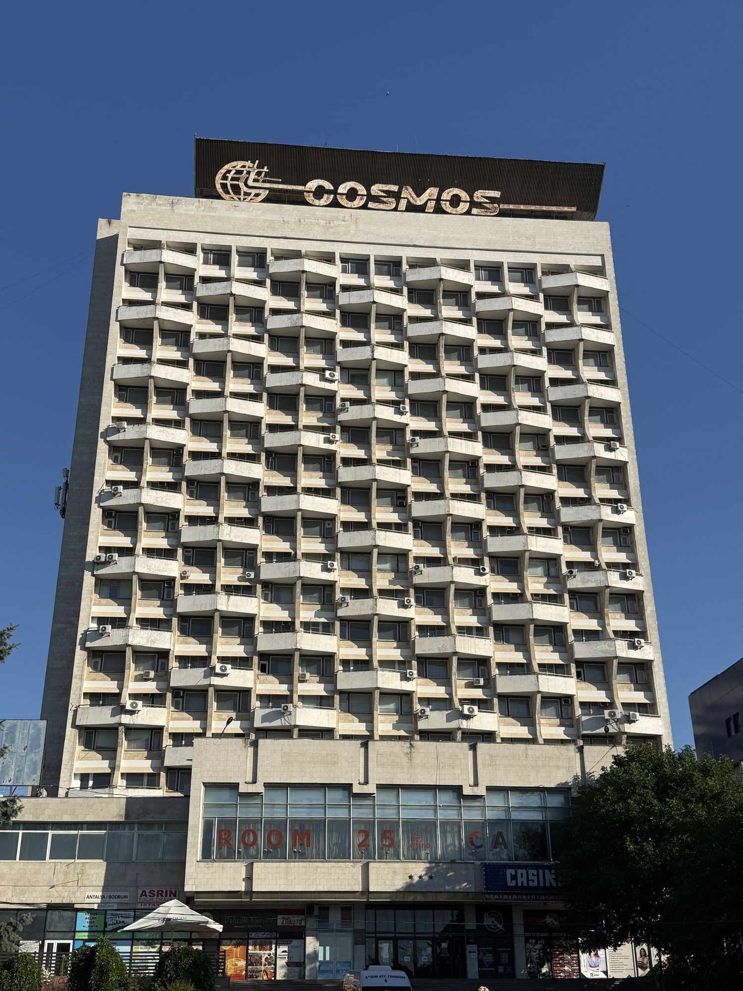 Hotel Cosmos, Chisinau